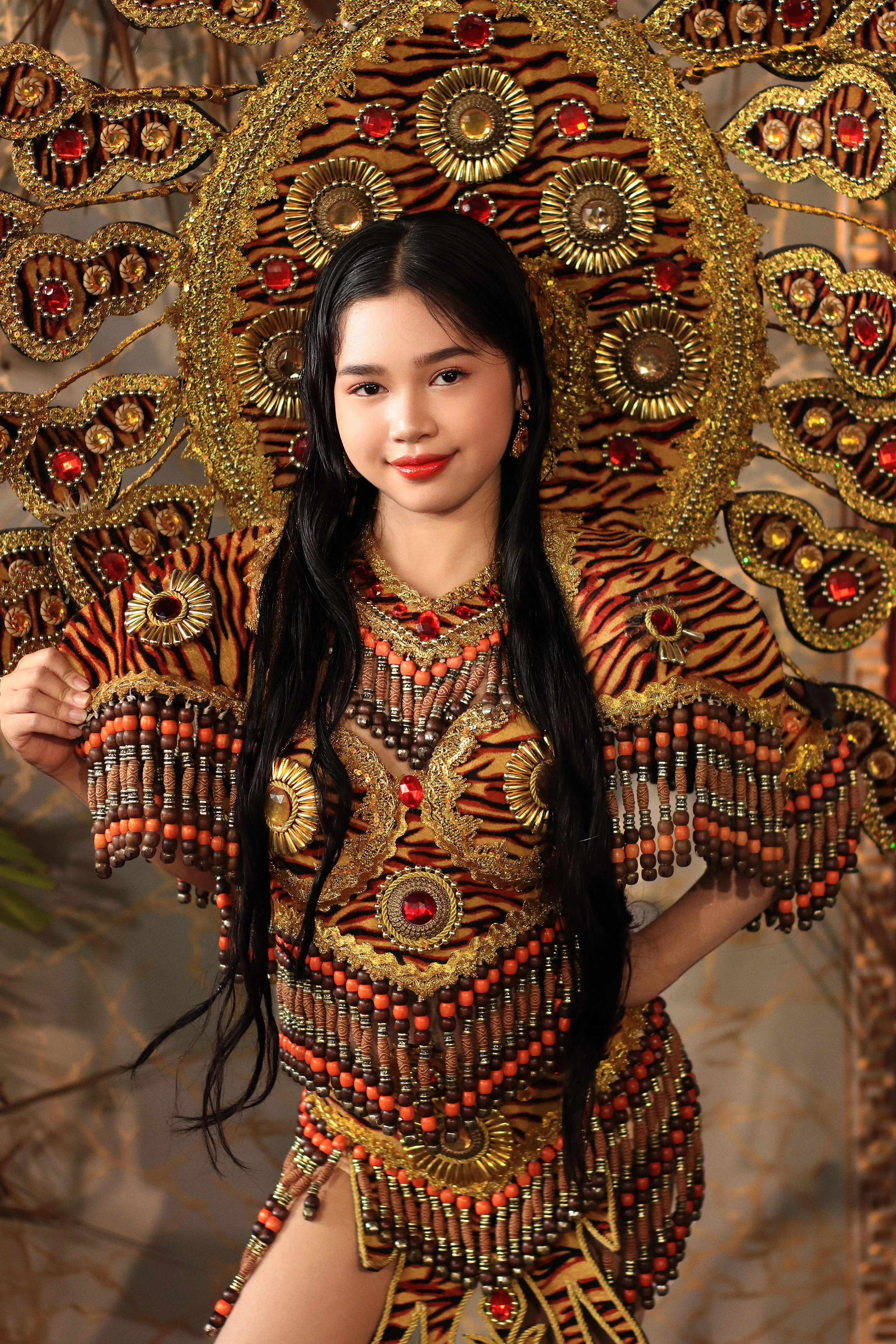 6  angelica de vera  representing sitio hulo 