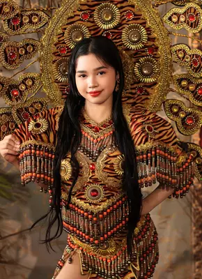 6  angelica de vera  representing sitio hulo 